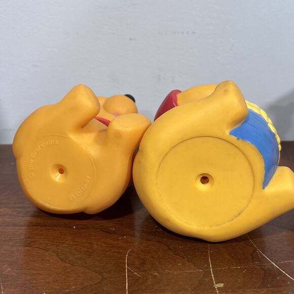 Vintage Disney Winnie The Pooh Squeak Bathwater Squirt Toys 4.5” Honey Pot Lot - Picture 4 of 6